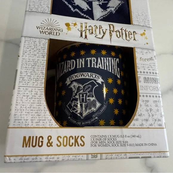 NWT Harry Potter Hogwarts Wizard in Training mug and socks set - Picture 2 of 7
